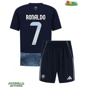 Al-Nassr Cristiano Ronaldo #7 Bortaställ Barn 2025-26 Kortärmad (+ Korta byxor)